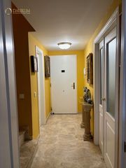 Casa aparellada  Distrito hacienda la cartuja. Magnífica casa de 4 habitaciones en tomares.