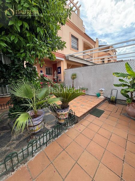 Foto 1fb33c4e-a55a-4bf6-b6bb-7490feebfa0b. Casa aparellada amb calefacció aparcament a Aljamar Tomares