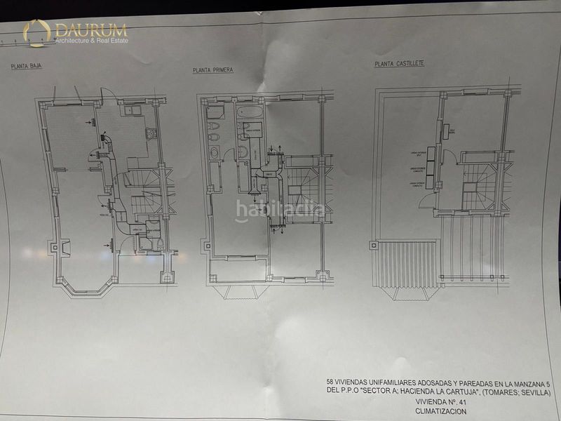 Foto a21c4fae-5bd4-46d4-a5b3-30a9f3000363. Casa aparellada amb calefacció aparcament a Aljamar Tomares