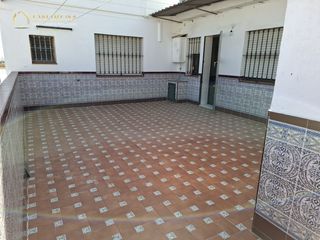 Chalet  Cervantes. Magnifica casa independiente en tomares