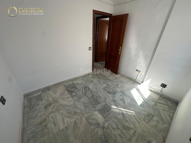Foto 10d5eeaa-39df-45fe-8476-58070e472324. Casa adossada amb calefacció aparcament piscina a Sevilla