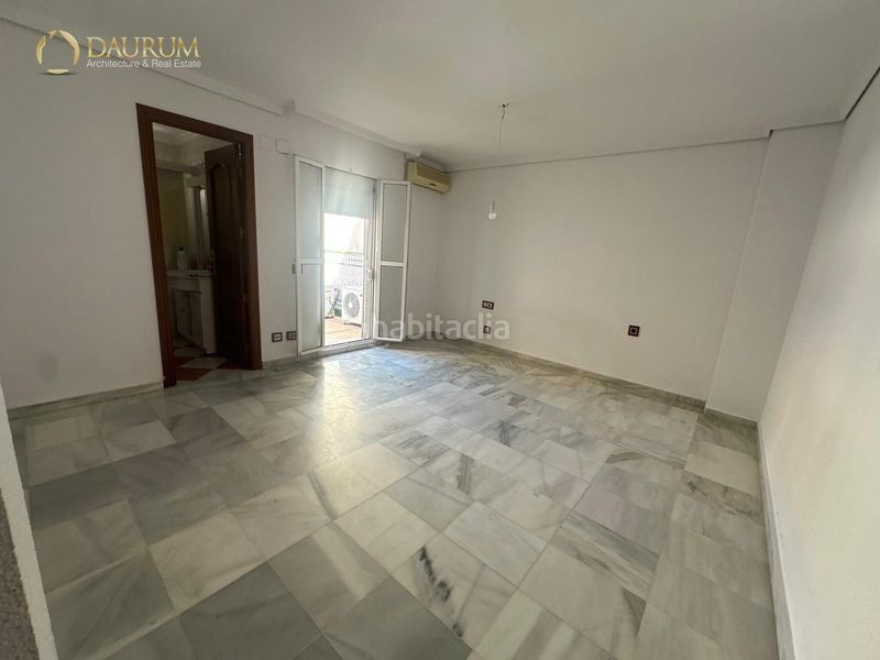 Foto 27556b3d-ce0f-4652-9d94-6ee568449617. Casa adossada amb calefacció aparcament piscina a Sevilla