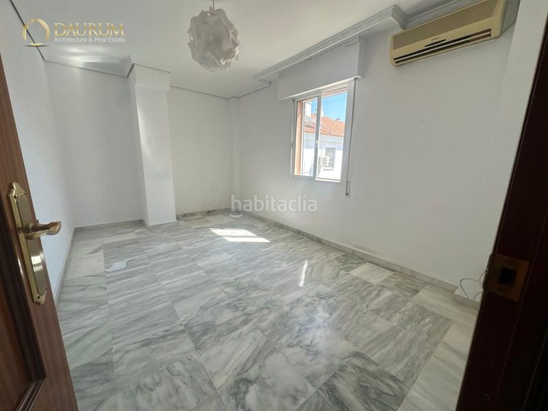 Foto 3a55f216-962d-45dc-ad72-a15e59a9fb51. Casa adossada amb calefacció aparcament piscina a Sevilla