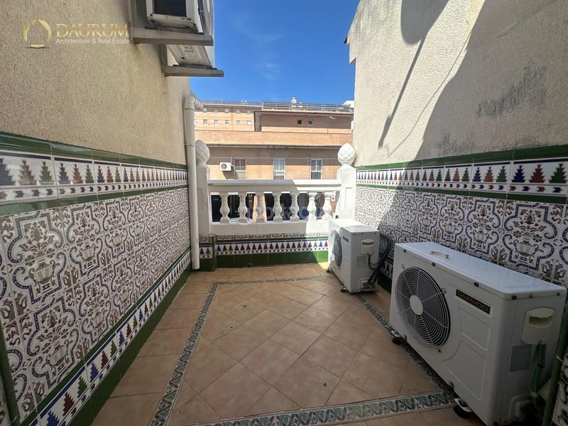 Foto 8c35e4e0-45e6-4e62-91a5-44d91f7b2371. Casa adossada amb calefacció aparcament piscina a Sevilla