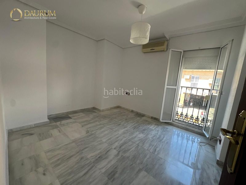 Foto b46cd49b-6a33-4785-90bd-e9ae0bf8ced4. Casa adossada amb calefacció aparcament piscina a Sevilla