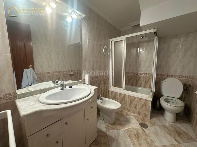 Foto c2642548-80ba-40f2-9fe6-08644bb8096b. Casa adossada amb calefacció aparcament piscina a Sevilla