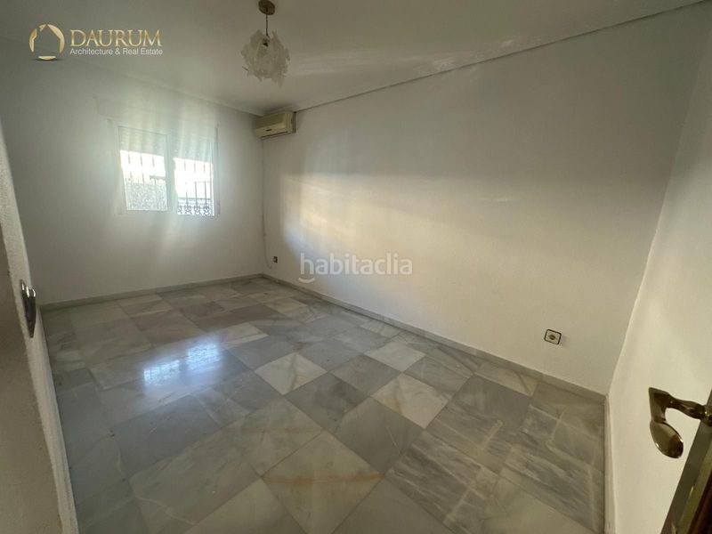 Foto f8b8a7a5-4ff3-44c3-9e20-7e301960c701. Casa adossada amb calefacció aparcament piscina a Sevilla