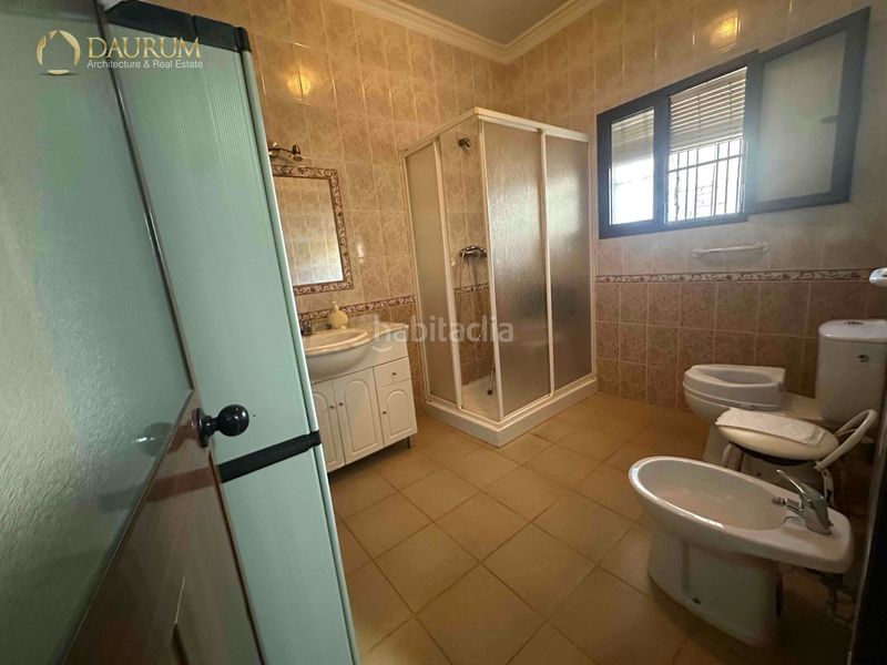 Foto 1b574d17-4c25-424e-b049-74537728b497. Casa aparellada amb calefacció aparcament a Pilas