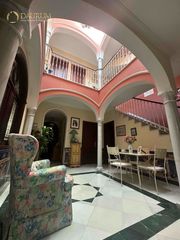 Casa  Enrique florez. Exclusiva casa de diseño en gran plaza, reformada, garaje para d