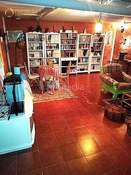 Foto 38510945-25d0-4eb0-a4ff-0eea7010cd46. Casa amb calefacció aparcament a La Buhaira Sevilla