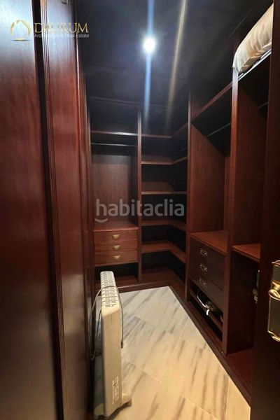 Foto 58f4f933-4aab-47d8-8135-e62a03c6ddef. Casa amb calefacció aparcament a La Buhaira Sevilla