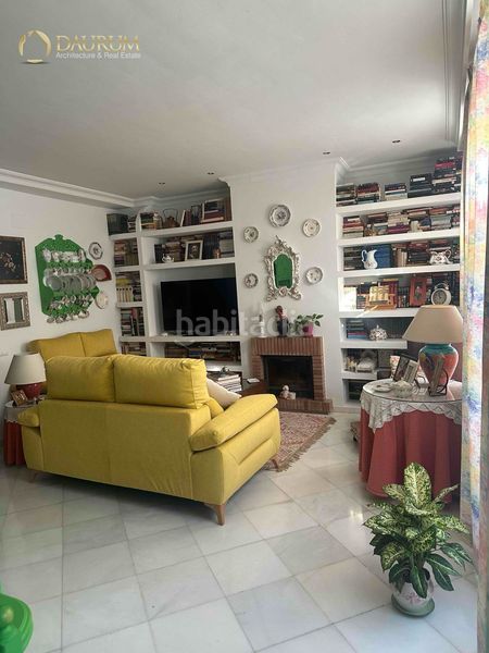 Foto afe63574-e74d-4a01-8217-64bbcc08b6a0. Casa amb calefacció aparcament a La Buhaira Sevilla