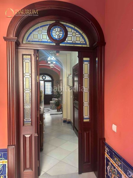 Foto b2fe5d43-bbcf-41d9-83d3-73723c8b76c9. Casa amb calefacció aparcament a La Buhaira Sevilla