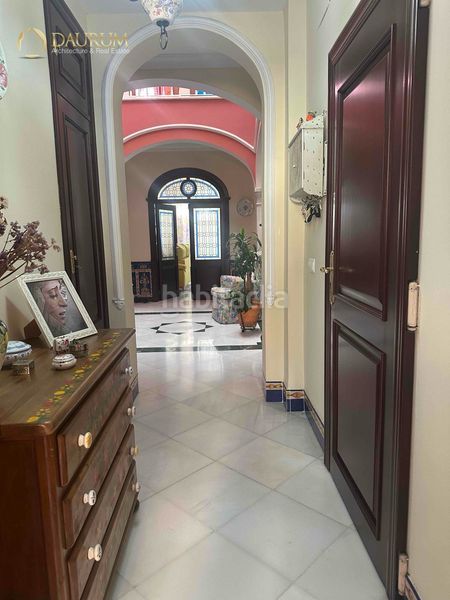Foto b6f0ac42-ac97-471e-8871-c3d6fa67a959. Casa amb calefacció aparcament a La Buhaira Sevilla