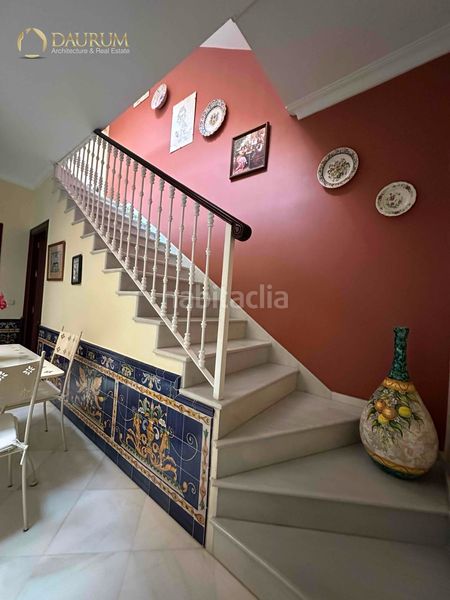 Foto cc29a37c-b1c7-46fa-870d-d707d3262634. Casa amb calefacció aparcament a La Buhaira Sevilla
