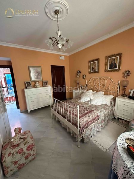 Foto e0fc19d6-7e84-414c-9761-4908f1d9f4b8. Casa amb calefacció aparcament a La Buhaira Sevilla