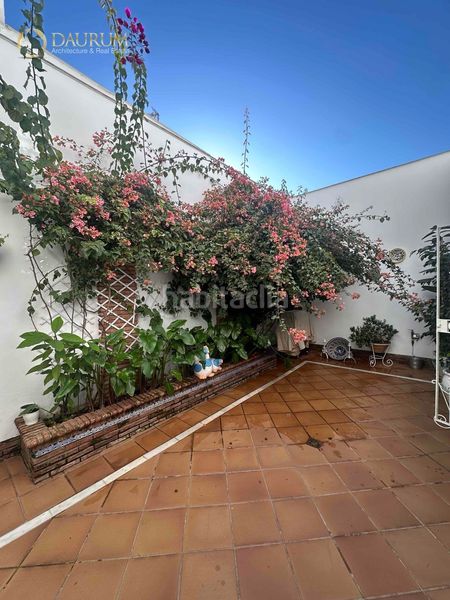 Foto f73c6e17-d53f-43ac-bd6f-884c456206ea. Casa amb calefacció aparcament a La Buhaira Sevilla