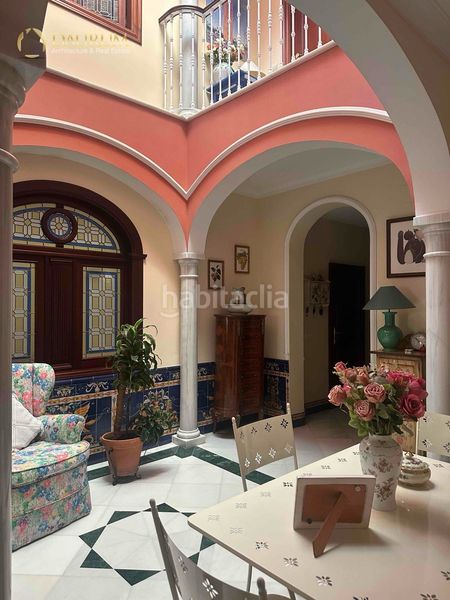 Foto ff725ed3-d8de-4cc7-b289-cc2ceda40fc1. Casa amb calefacció aparcament a La Buhaira Sevilla