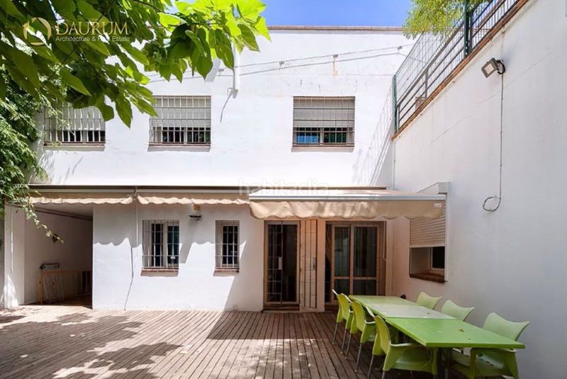 Foto df497aa8-f51d-4d1d-9ac0-7f1d6caa031b. Xalet amb calefacció aparcament a Barrio del Nervión Sevilla