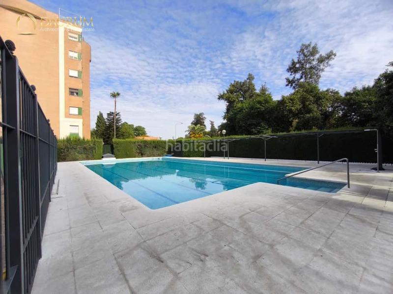 Foto e0cf935b-048d-4384-8df9-80de5fd2da4b. Pis amb aparcament piscina a Urbadiez - Entrepuentes Sevilla