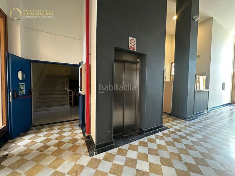 Foto 90a26544-9e5f-4b5b-a68e-54a379f7bd19. Apartament amb calefacció aparcament piscina a Parque Alcosa Sevilla