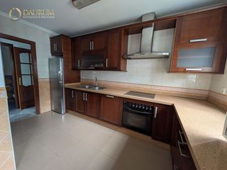 Semi detached house  Calle cristóbal halfter. Singular chalet adosado en mairena del aljarafe
