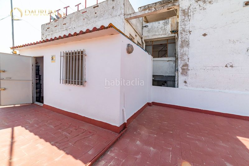 Foto d54a3c19-f5e9-4ab4-be3e-0ab394f67c8e. Xalet amb calefacció aparcament a La Plata Sevilla