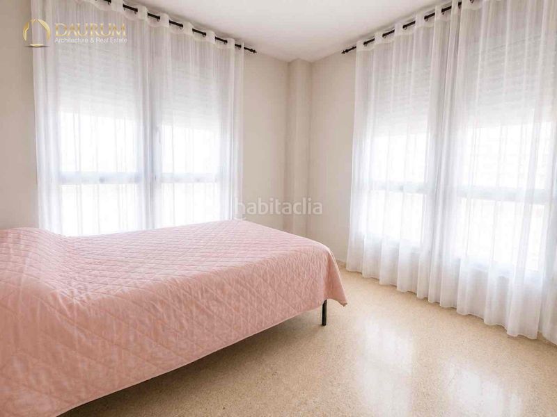 Foto e4b4ac9c-ac39-47d2-bbae-1d0cee05aa02. Pis amb calefacció aparcament piscina a Sta. Aurelia - Cantábrico - Atlàntico - La Romería Sevilla
