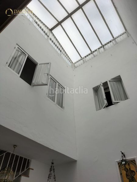 Foto 40328340-5592-4a95-8b31-2123ccee3d8f. Casa adossada amb piscina a Cruz Roja Sevilla
