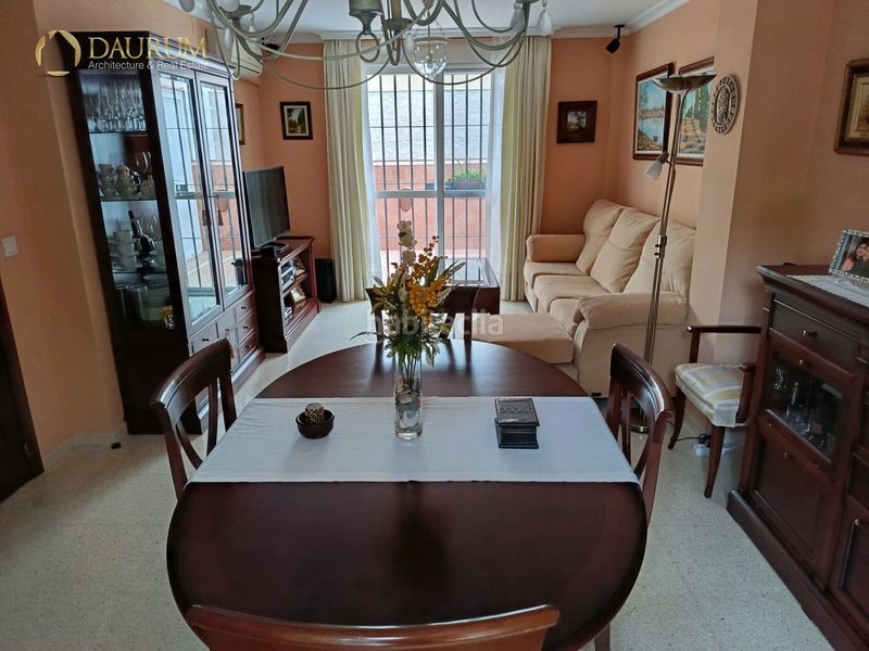 Foto 1a6cf8d2-4382-4b71-af8b-4a6b5f3ed7b3. Casa adossada amb calefacció aparcament a colores - entreparques Sevilla