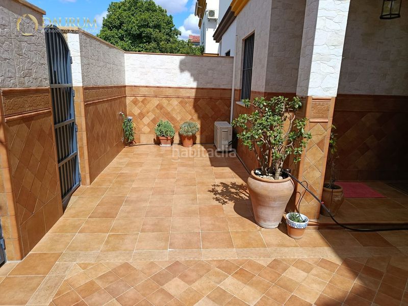 Foto 4024347b-5084-4a12-a130-5d7398bbab05. Casa adossada amb calefacció aparcament a colores - entreparques Sevilla