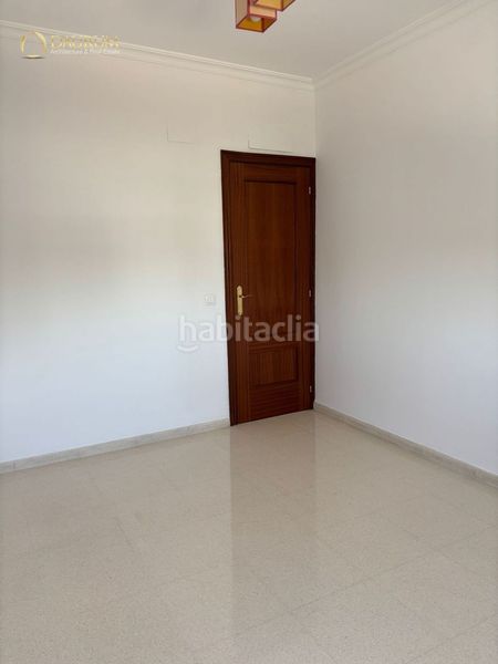 Foto 8f14770d-2b66-458c-8865-17a5268680e2. Casa adossada amb aparcament a Rinconada (La)