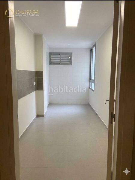 Foto 8baacd67-c914-4843-9af3-d66ff9e55558. Pis amb calefacció aparcament a Triana Oeste Sevilla