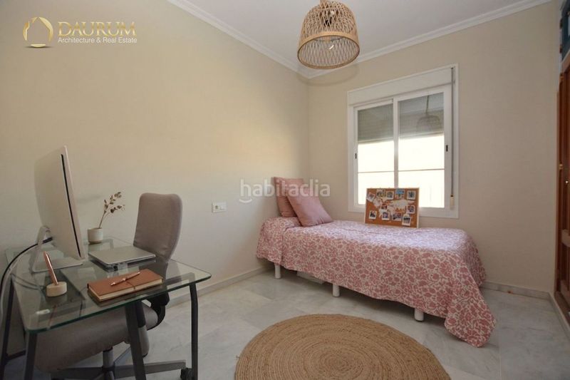Foto b06a5b76-041d-4170-8270-73d6c5fac070. Casa aparellada amb calefacció a Espartinas pueblo Espartinas