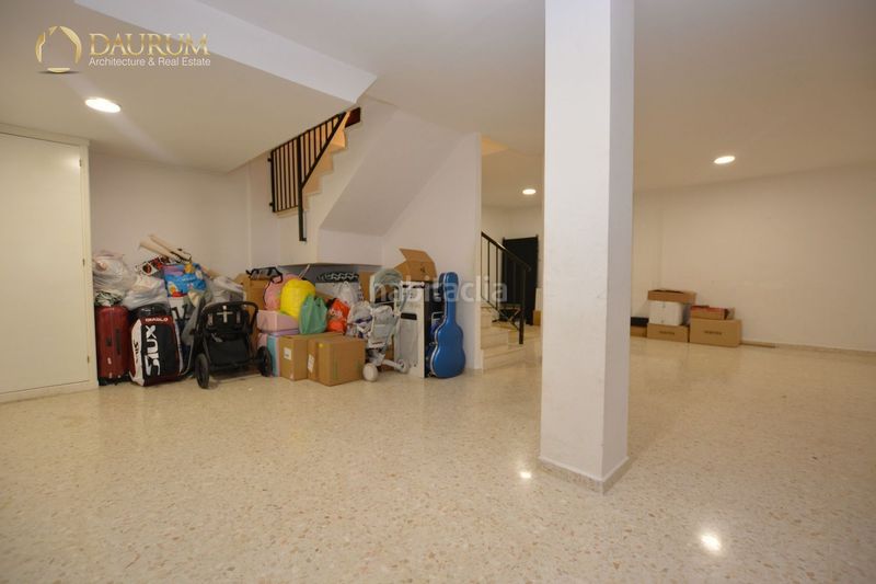 Foto bd4b2d5b-7952-4d94-b943-1c2c444dd48e. Casa aparellada amb calefacció a Espartinas pueblo Espartinas