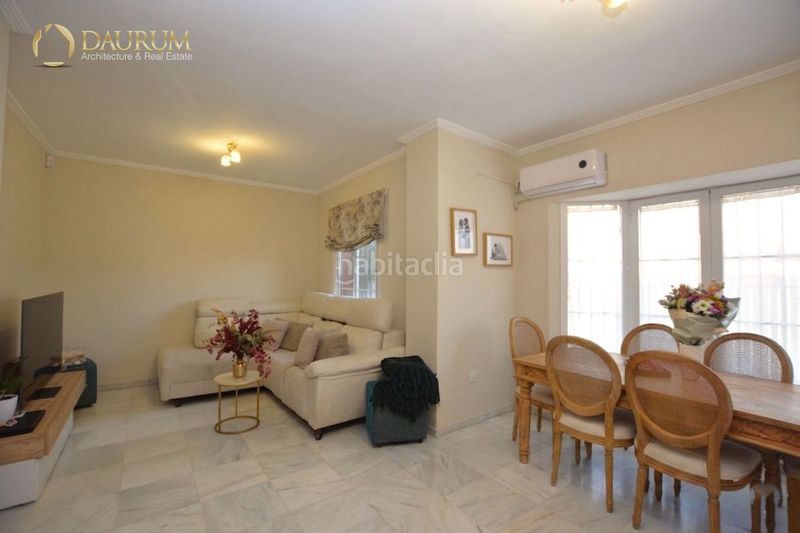 Foto f4cad894-3394-4a1b-a840-83436b777ad3. Casa aparellada amb calefacció a Espartinas pueblo Espartinas