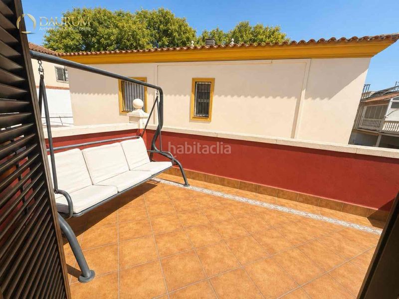 Foto 6d04baee-c637-4afb-9295-9efb356e25c4. Casa amb calefacció aparcament a Avenida Juan Diego Bormujos