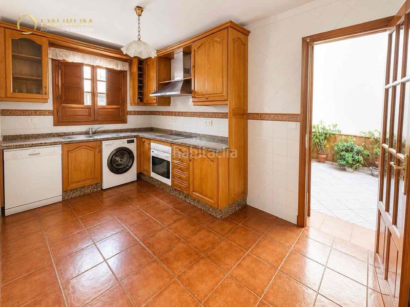 Foto a198572a-330e-44e2-aa46-0e37949b239a. Casa amb calefacció aparcament a Avenida Juan Diego Bormujos