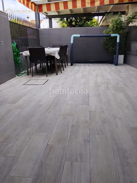 Foto a0af031c-9299-4fc9-976a-3063e02d6816. Casa adossada amb calefacció aparcament piscina a Sevilla