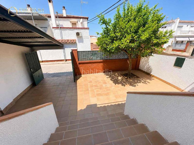 Foto 9a5bd5cd-64e0-4168-870b-15b02e84954b. Casa amb aparcament a La Hacienda - Nueva Andalucía Dos Hermanas