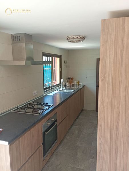 Foto f6958332-6c54-40d7-84f7-b45530bbf9ab. Casa con parcheggio piscina in Rinconada (La)