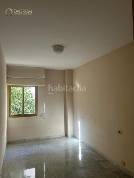 Foto 3d83dd8c-14cb-48c1-b983-73747d2208f7. Appartamento con parcheggio piscina in La Buhaira Sevilla