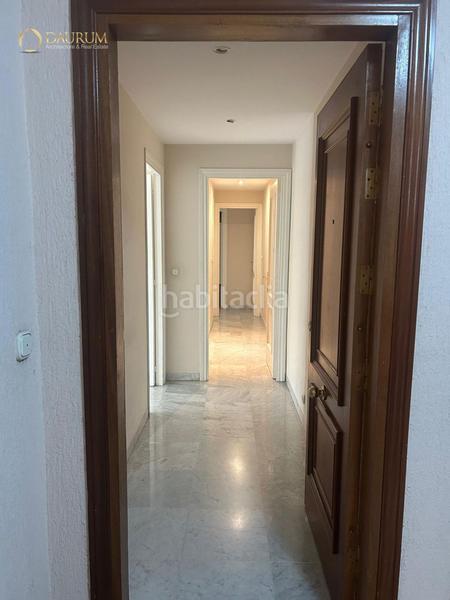 Foto c0507c67-f724-49a0-8f20-919a83ed258a. Appartamento con parcheggio piscina in La Buhaira Sevilla