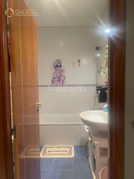 Foto 3c876f2b-a7c0-4b25-beb9-404016145120. Apartament amb calefacció aparcament piscina a Parque Alcosa Sevilla