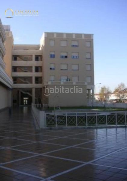 Foto 7734ab67-2ec7-4cde-9d6e-4d24328884d6. Apartament amb calefacció aparcament piscina a Parque Alcosa Sevilla