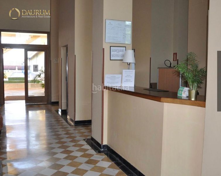 Foto 7b4d0d19-bd80-46b6-adb8-736323306b22. Apartament amb calefacció aparcament piscina a Parque Alcosa Sevilla
