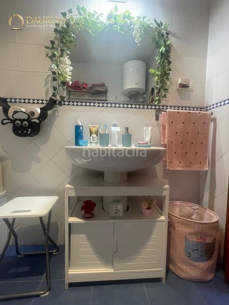 Foto 9f59c9f2-2ac8-4323-8345-da358c0a02b1. Apartament amb calefacció aparcament piscina a Parque Alcosa Sevilla
