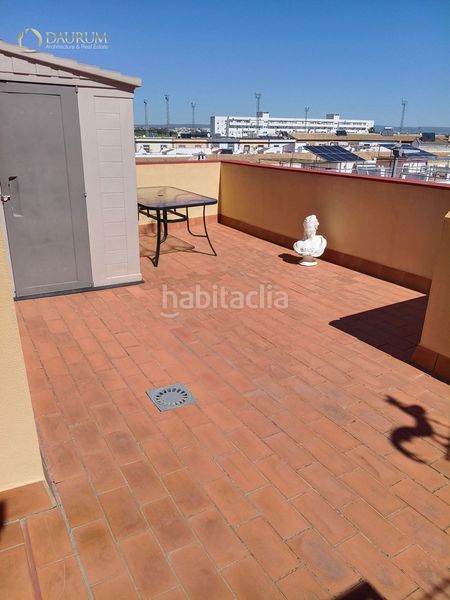 Foto 1e3ab989-d9f8-4bab-a48a-106044b84489. Casa amb aparcament a Rinconada (La)