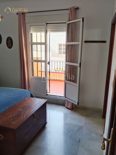 Foto 4800b8d9-c2e3-4133-b9e5-0546850c6f6a. Casa amb aparcament a Rinconada (La)