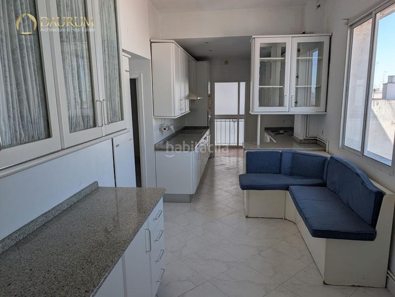 Foto 4fd08e85-ac40-4c8e-a2b0-4aa0d6ccd37b. Flat with heating parking in Los Remedios Sevilla